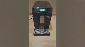 Кофемашина Saeco Minuto варит эспрессо